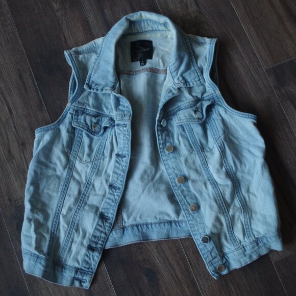 Women's Jean Vest By Dynamite - Picture 2 of 4